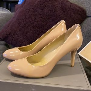 Michael Kors blush flex pump heels brand new never worn!